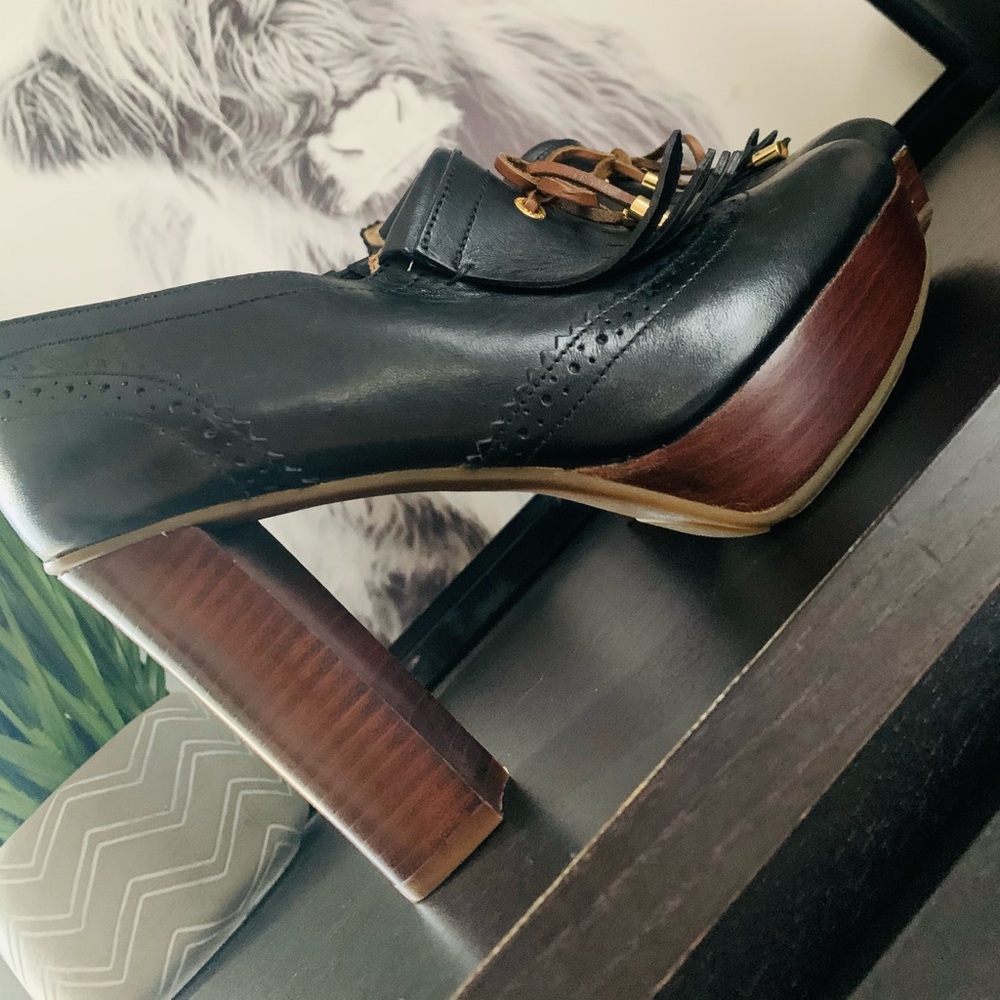 SPERRY limited edition McKenna platform heels new